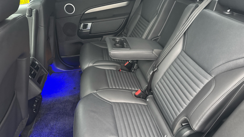 Land Rover Discovery 3.0 D350 Dynamic SE 5dr Auto Diesel Station Wagon